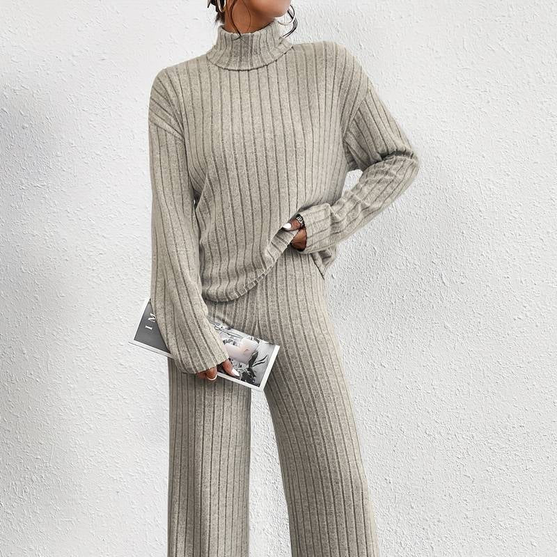 Rosgrove | Women - Two-Piece Set - Turtleneck & Wide Pants