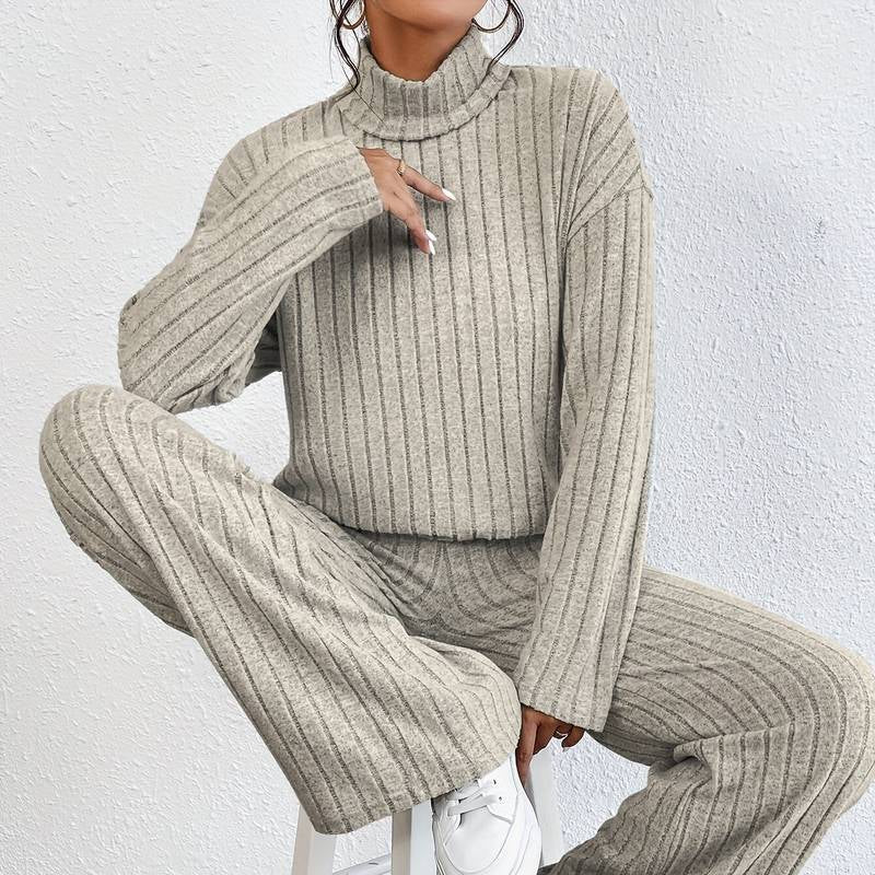 Rosgrove | Women - Two-Piece Set - Turtleneck & Wide Pants
