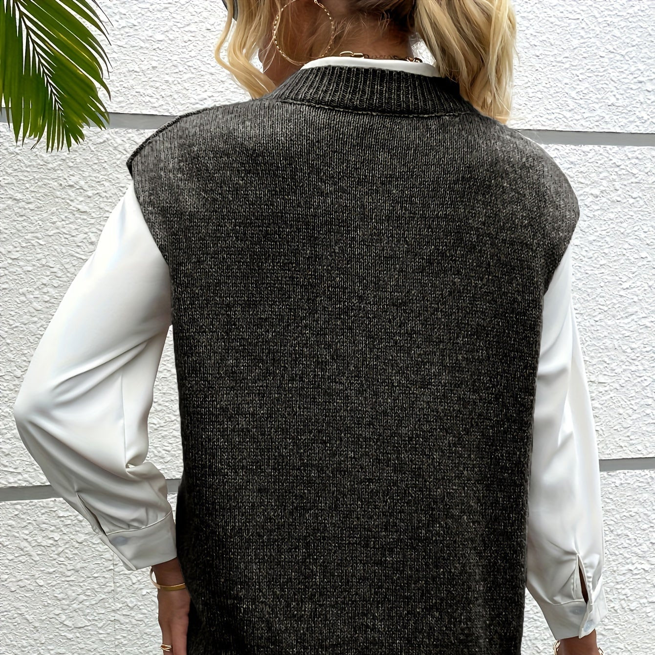 Rosgrove | Women - Ribbed V-Neck Jumper Vest - Relaxed Fit