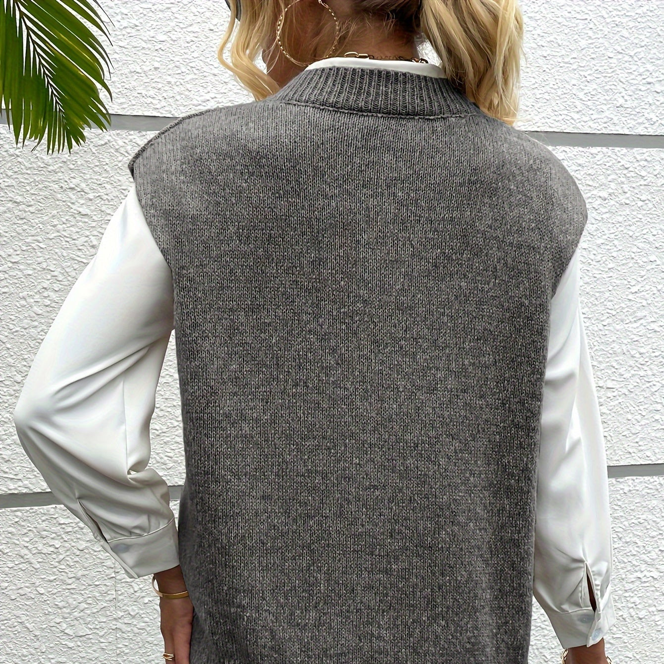 Rosgrove | Women - Ribbed V-Neck Jumper Vest - Relaxed Fit