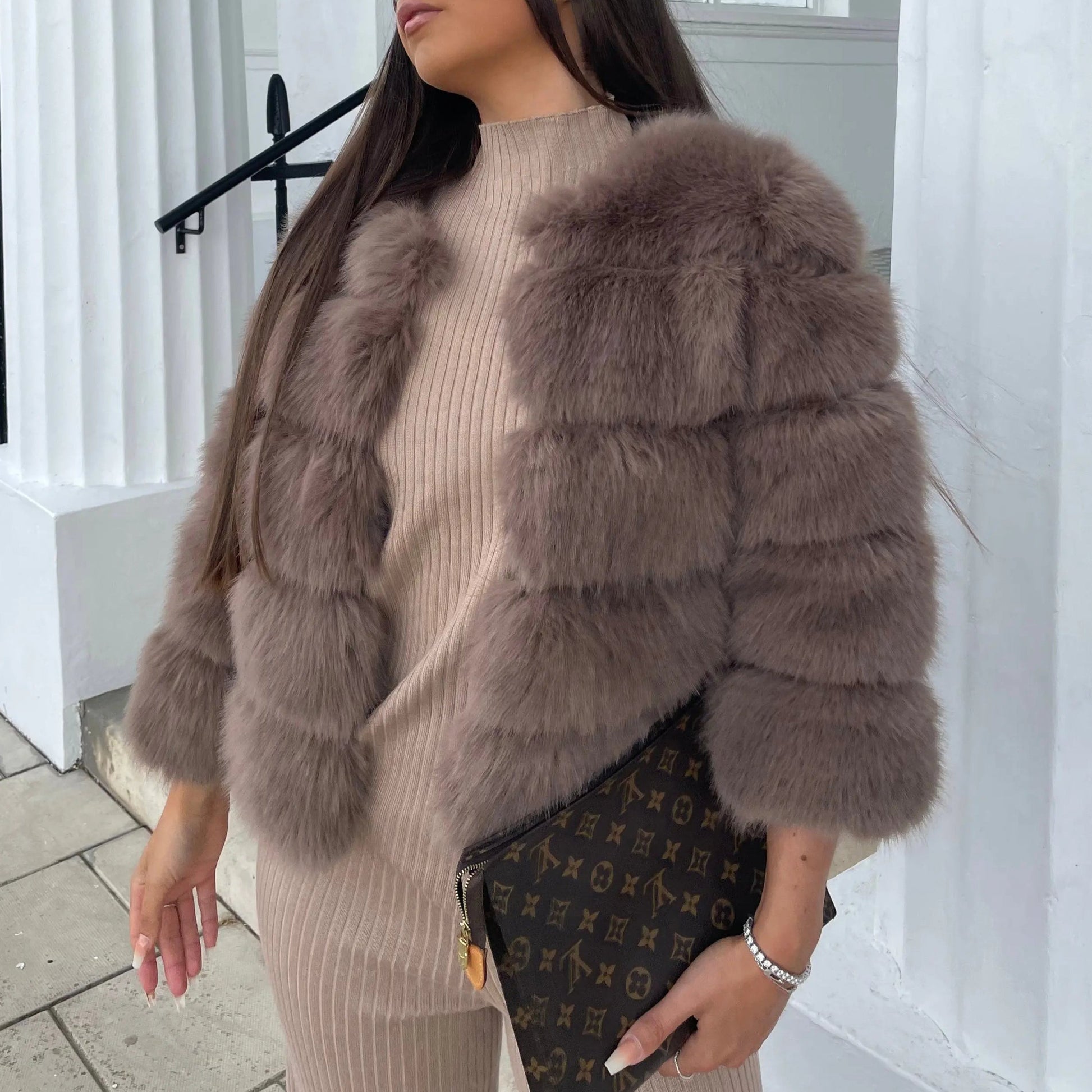 Rosgrove | Women - Elegant Faux Fur Jacket - Corftable Fit