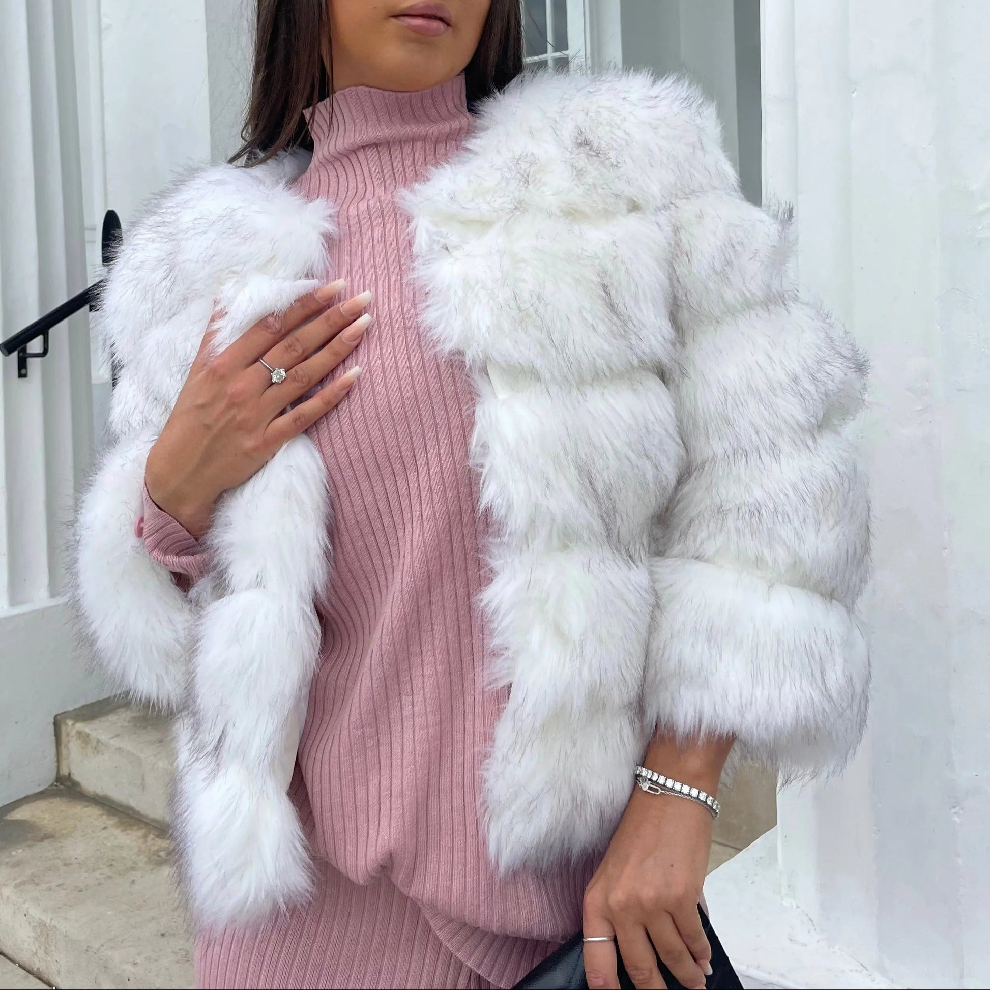 Rosgrove | Women - Elegant Faux Fur Jacket - Corftable Fit