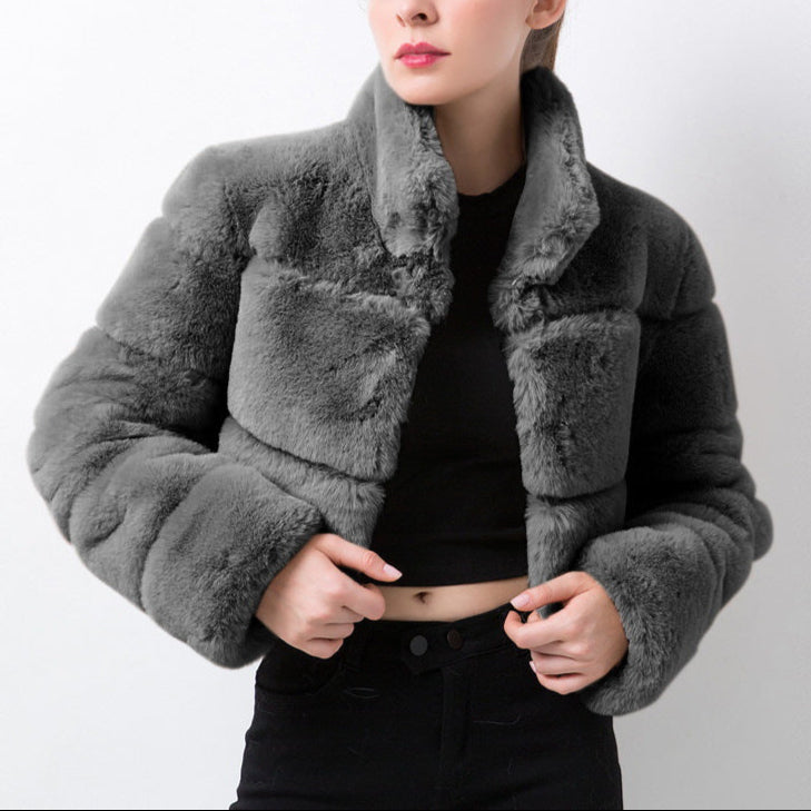Rosgrove | Women - Fashionable Short Jacket - Faux Fur