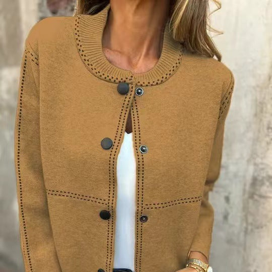 Rosgrove | Women - Elegant Button Cardigan - Neckline Details