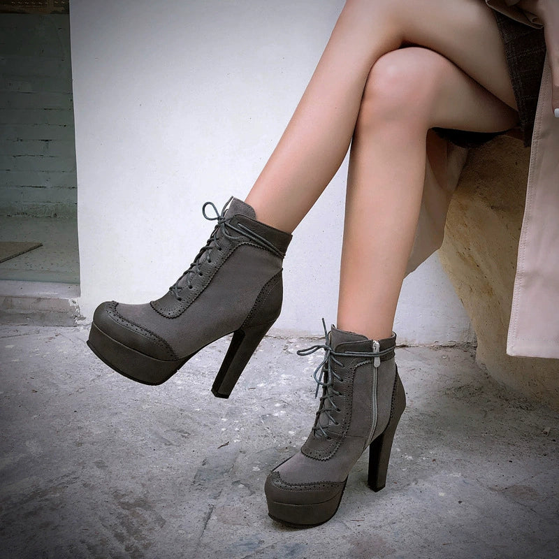 Rosgrove | Women - Suede Wingtip Brogue Ankle Boots - Chunky Heel