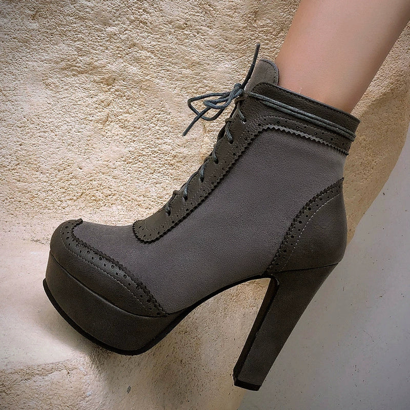 Rosgrove | Women - Suede Wingtip Brogue Ankle Boots - Chunky Heel