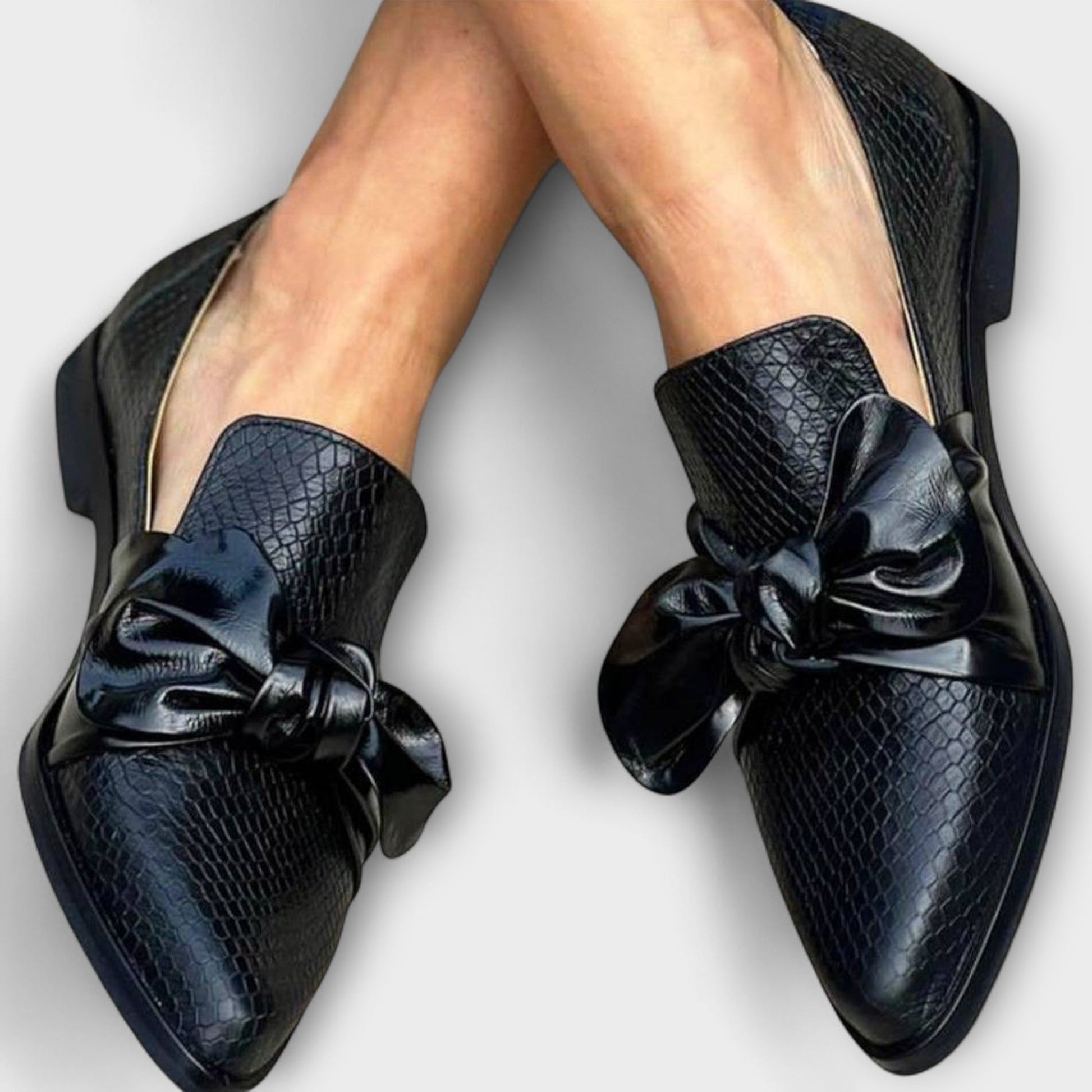 Rosgrove | Women - Textured Bow Loafers Flats