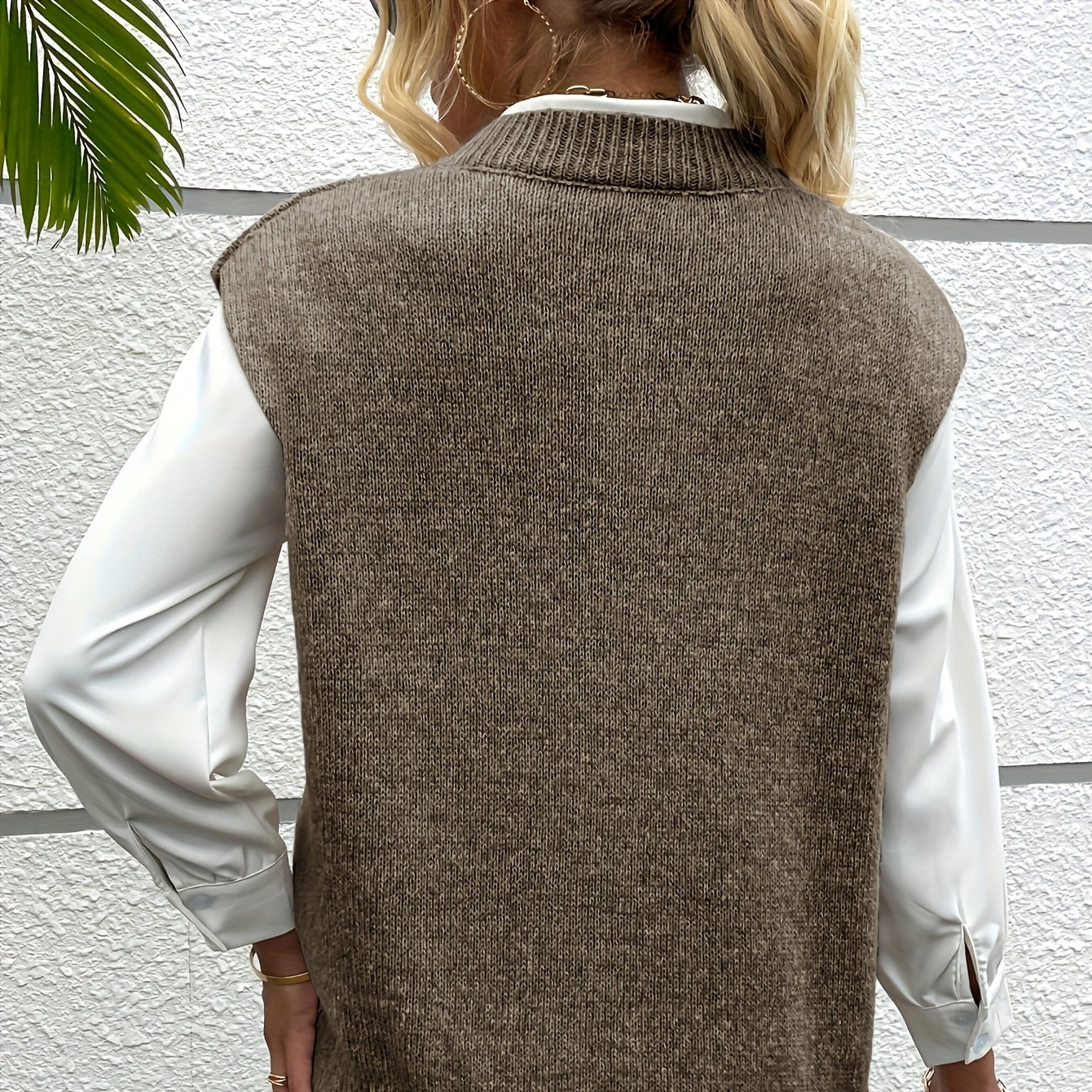 Rosgrove | Women - Ribbed V-Neck Jumper Vest - Relaxed Fit
